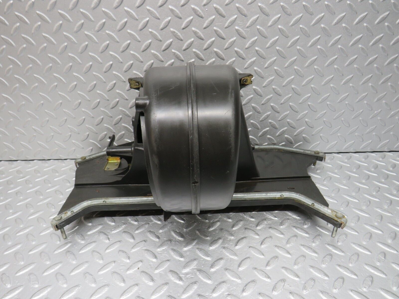 38862 Mercedes-Benz W201 190E 2.6L Heater Blower Housing