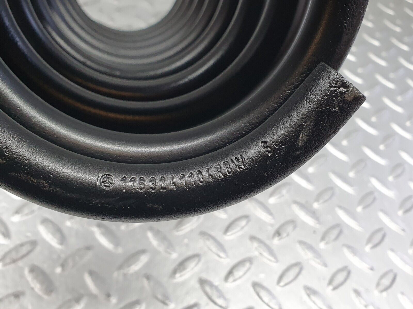 41224 Mercedes-Benz W126 300SE Rear Coil Spring Pair 1163241104