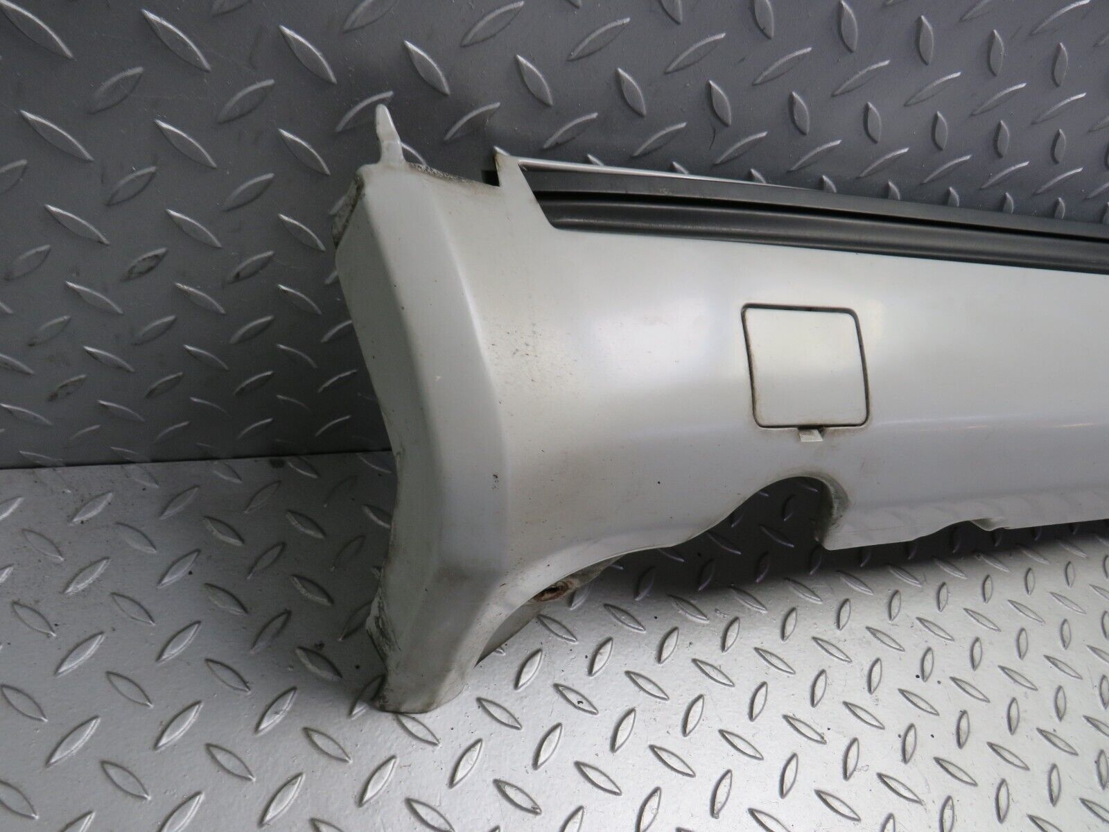 30251 Mercedes-Benz W124 230E Side Skirt Right Side 1246902440