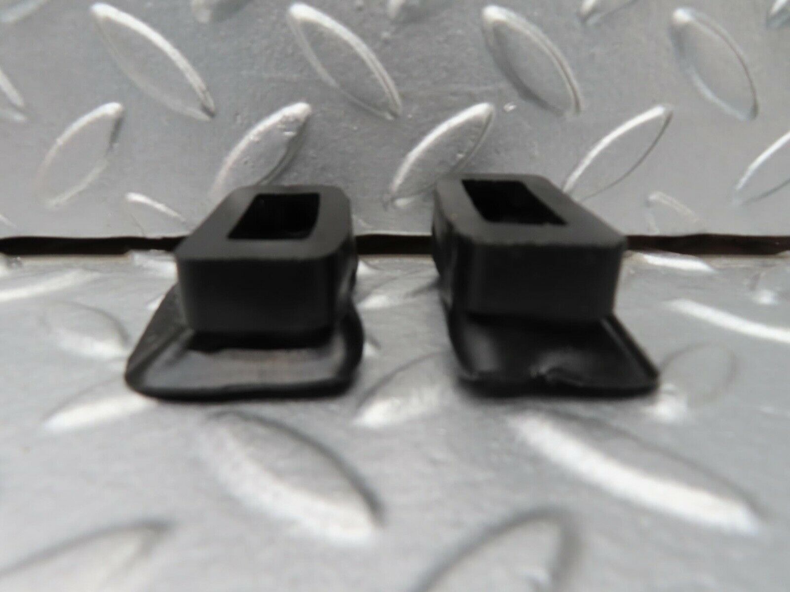 16457 Mercedes-Benz W124 260E Door Check Strap Rubber Seal Pair 2017270430