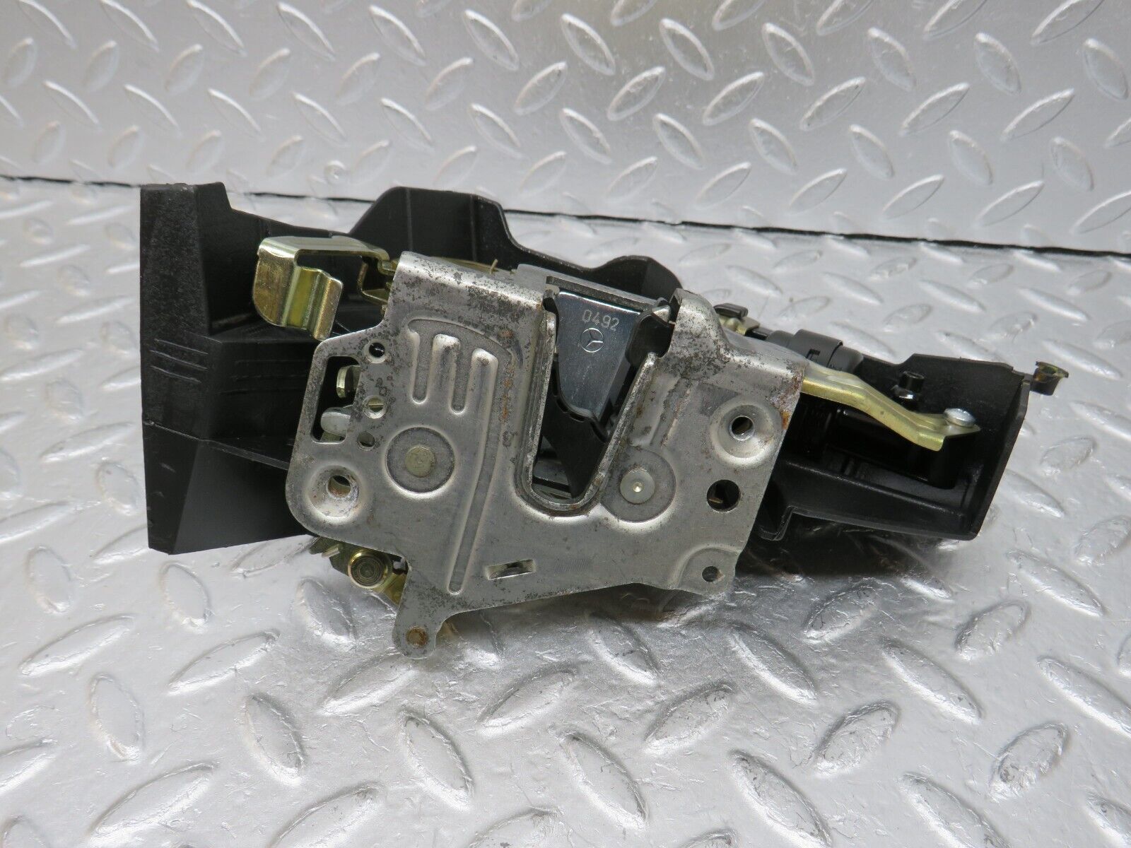 34707 Mercedes-Benz W210 320E Rear Left Door Lock Mechanism 2027300535