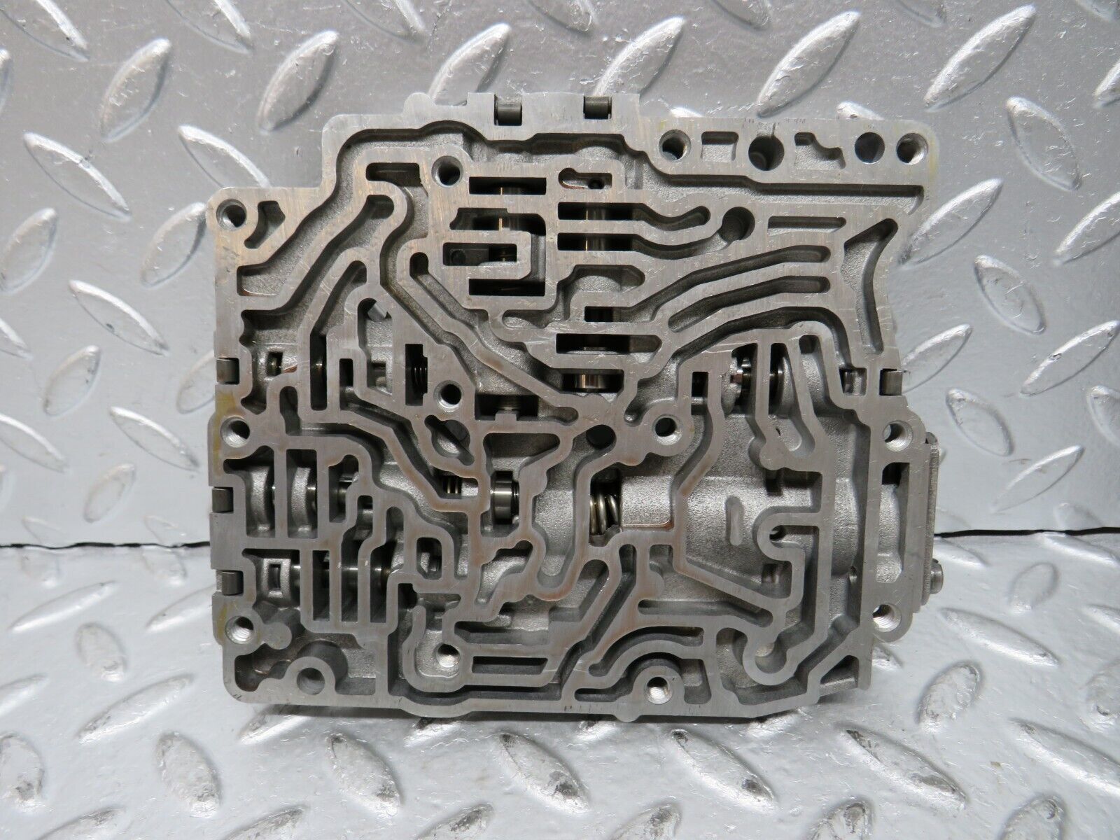 30223 Mercedes-Benz W123 230E Auto Gearbox Valve Body 722.122 1162770901