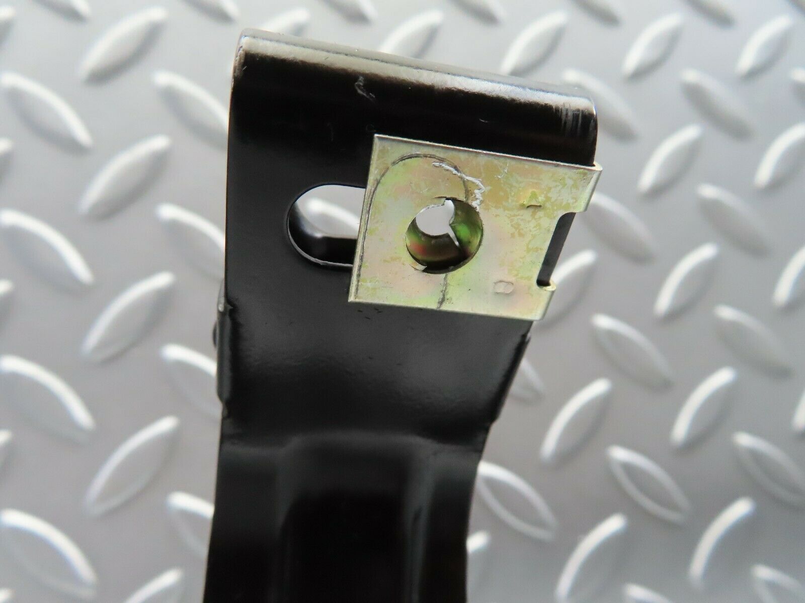 6492 Mercedes-Benz S124 E220 Wagon Dashboard Bracket