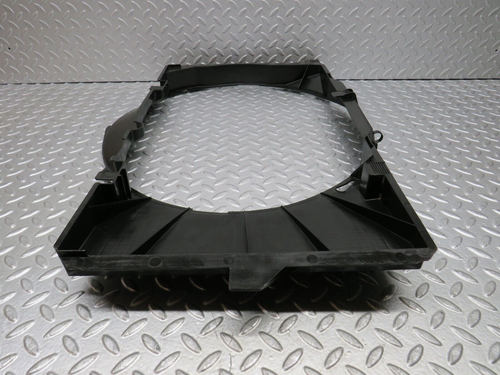 38232 Mercedes-Benz R129 280SL Coupe Radiator Fan Shroud Fan Cover 1295050055