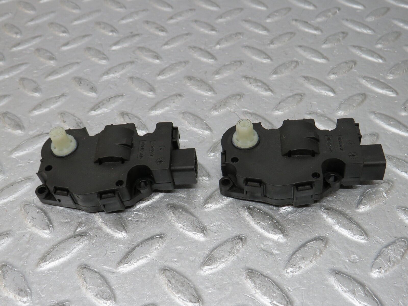 35276 Mercedes-Benz W221 Heater Actuator Motor 2x