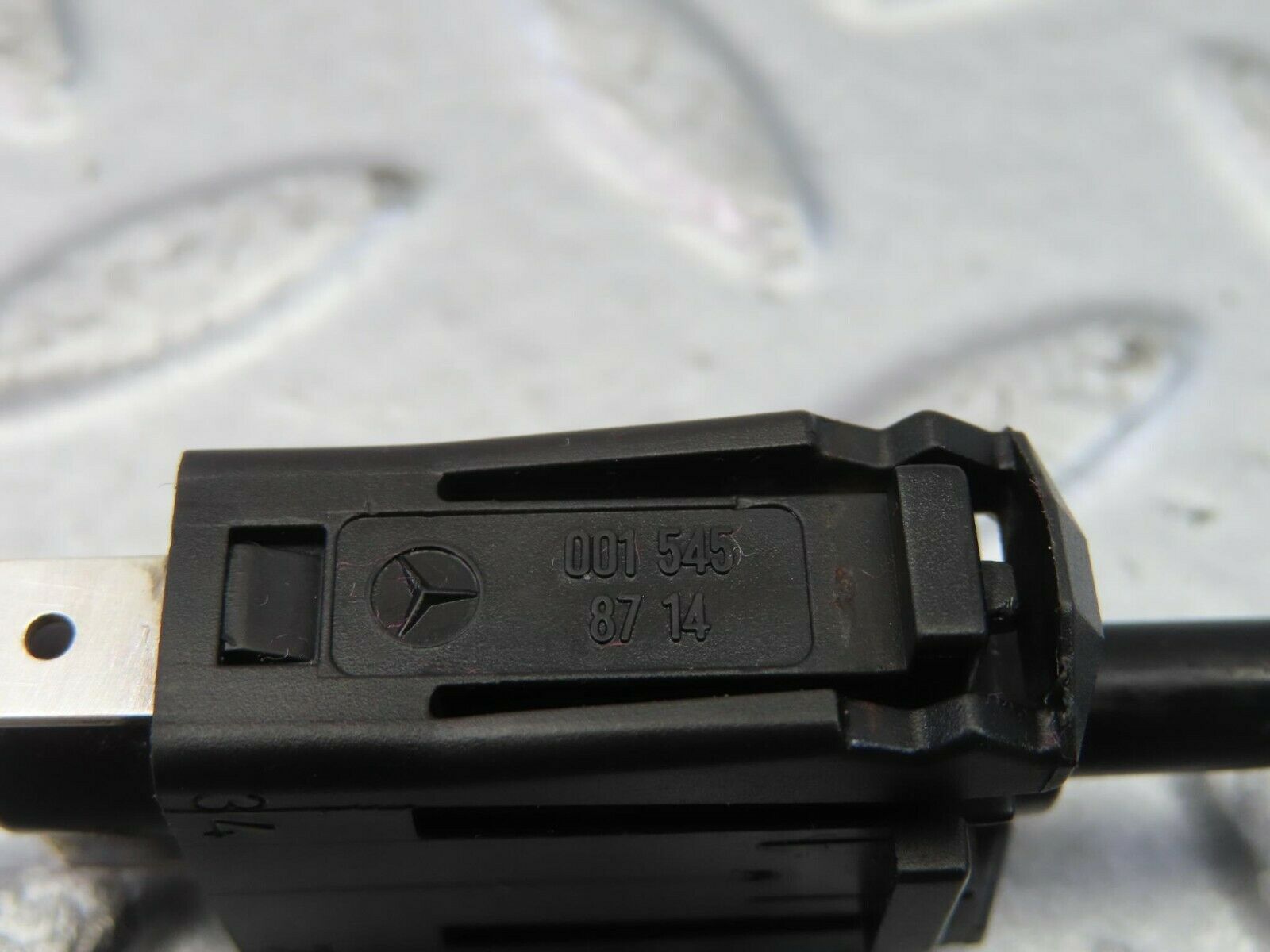 9333 Mercedes-Benz C124 300CE Coupe Door Contact Switch 0015458714