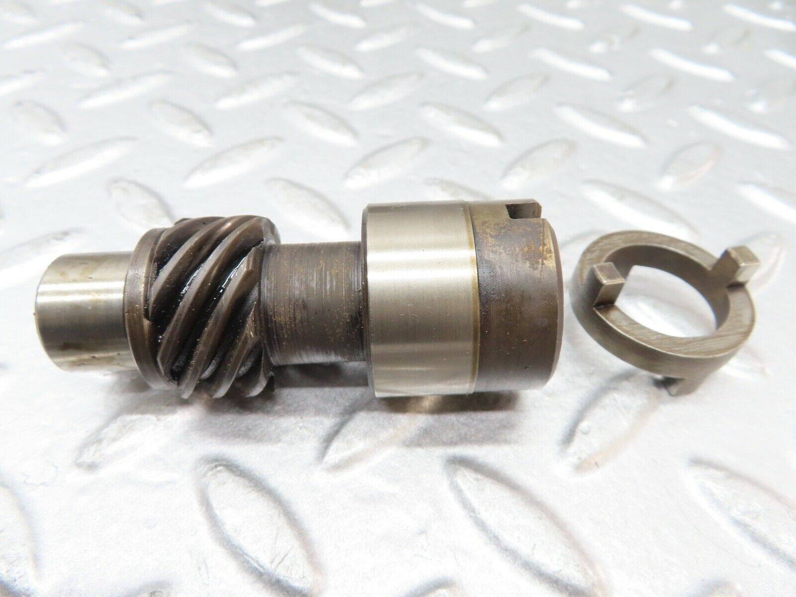 20358 Mercedes-Benz W114 280CE Coupe Ignition Distributor Housing 1101580215