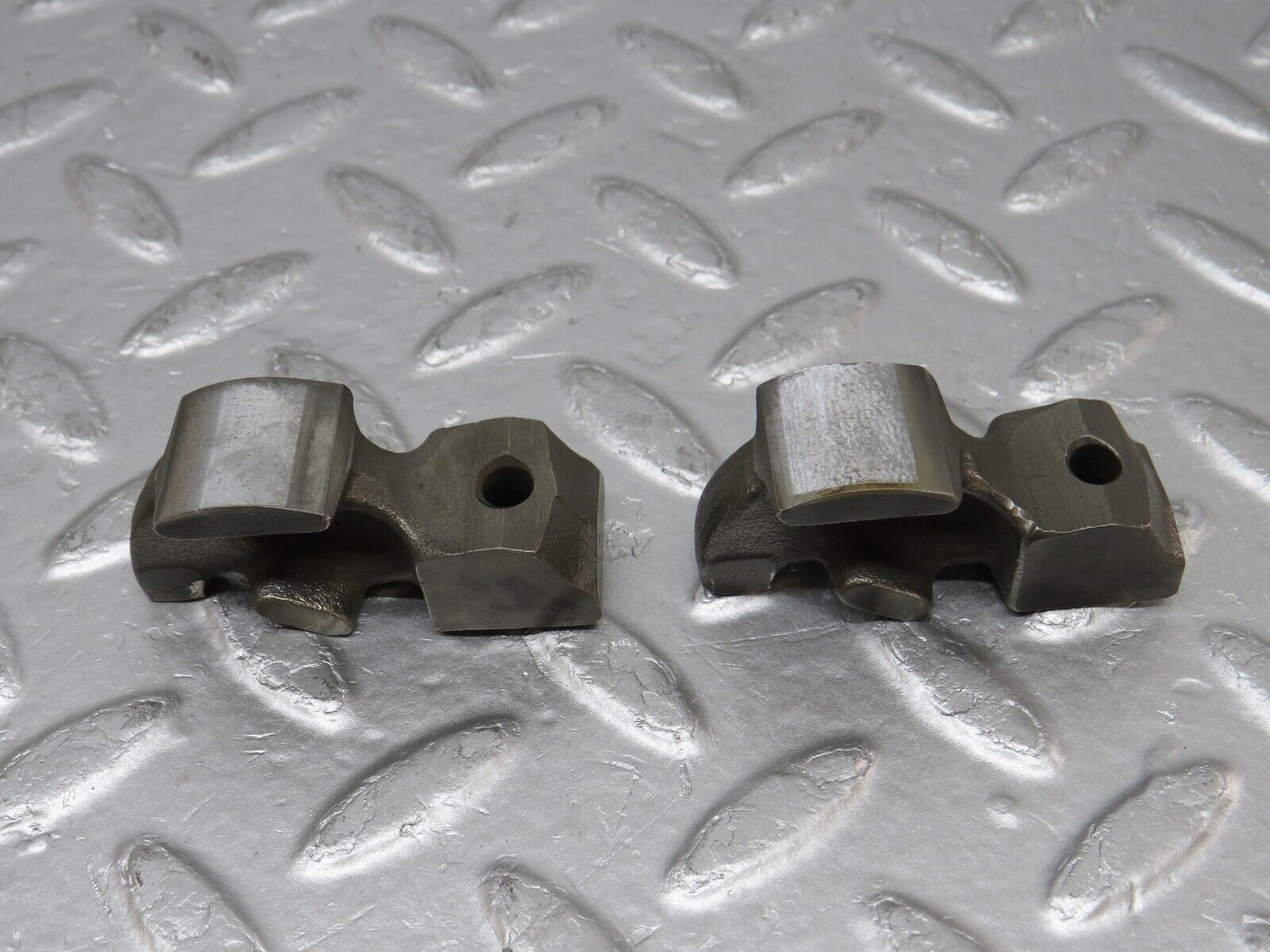 34558 Mercedes-Benz C126 380SEC Coupe Rocker Arm With Valve Tappet