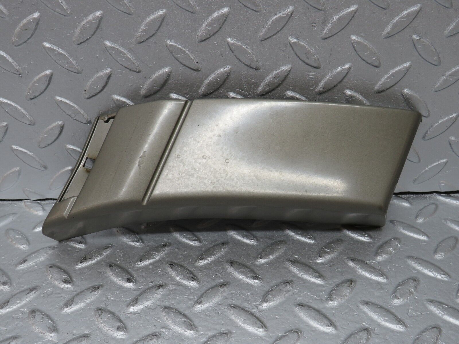 36008 Mercedes-Benz W126 420SE Rear Right Fender Wing Moulding Trim 1266904240