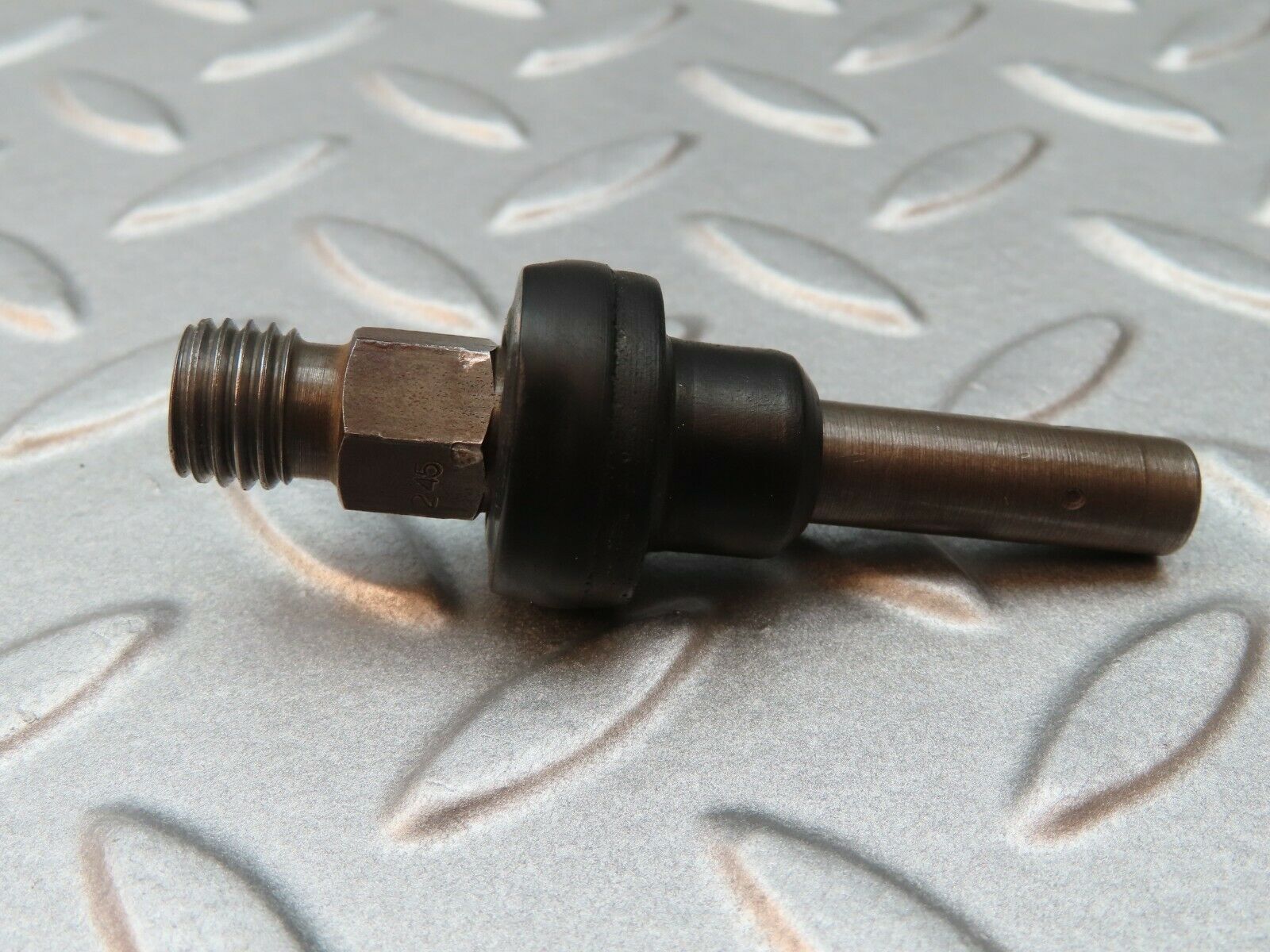 4422 Mercedes-Benz W123 230E Fuel Injector Bosch 0437502010