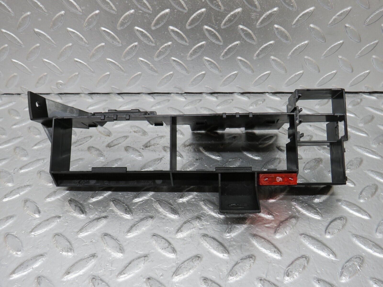 34810 Mercedes-Benz W210 320E Fuse Box Fuse Holder 2105460543