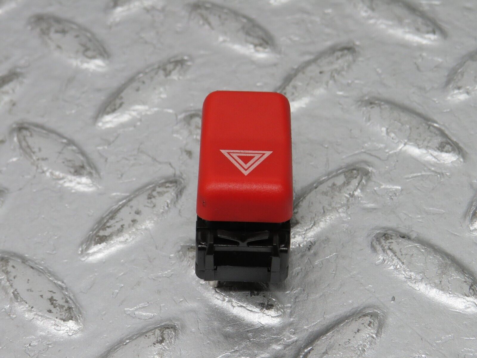 33330 Mercedes-Benz W202 C180 Hazard Warning Light Switch 1248200110