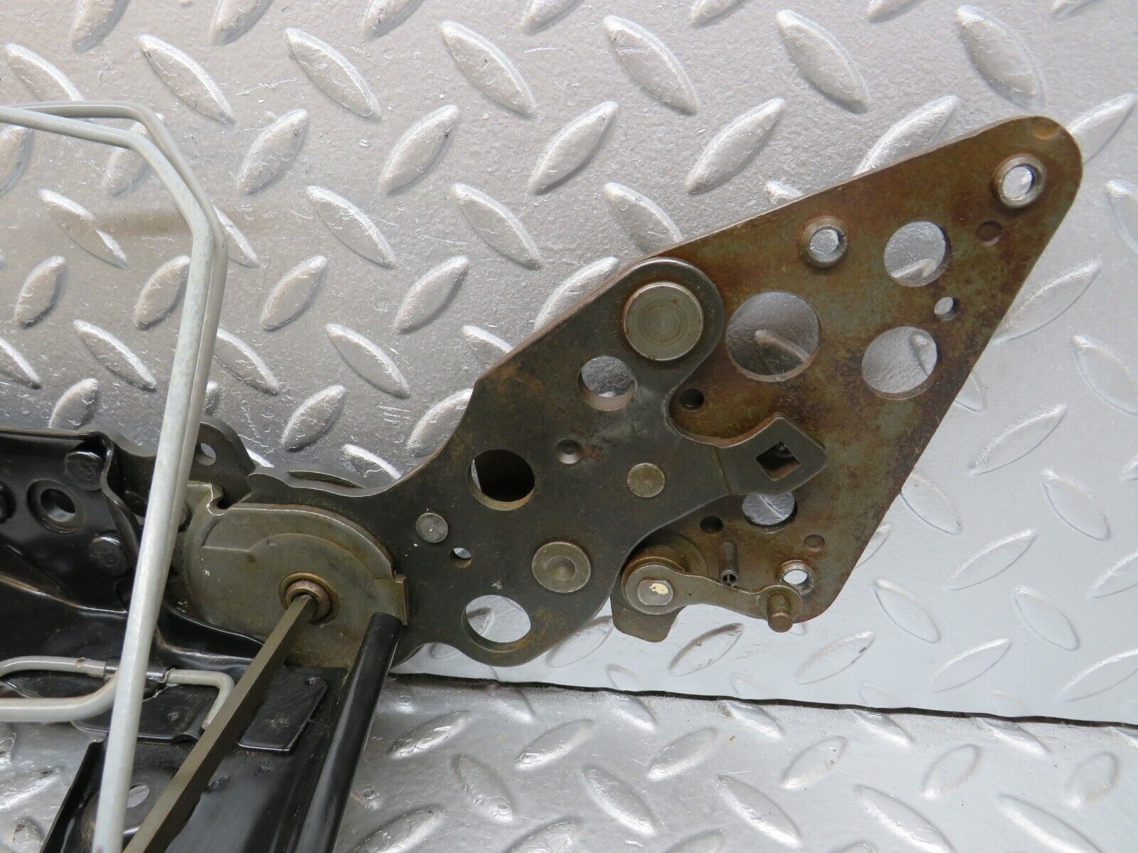 33892 Mercedes-Benz C123 230CE Coupe Front Right Driver Seat Backrest