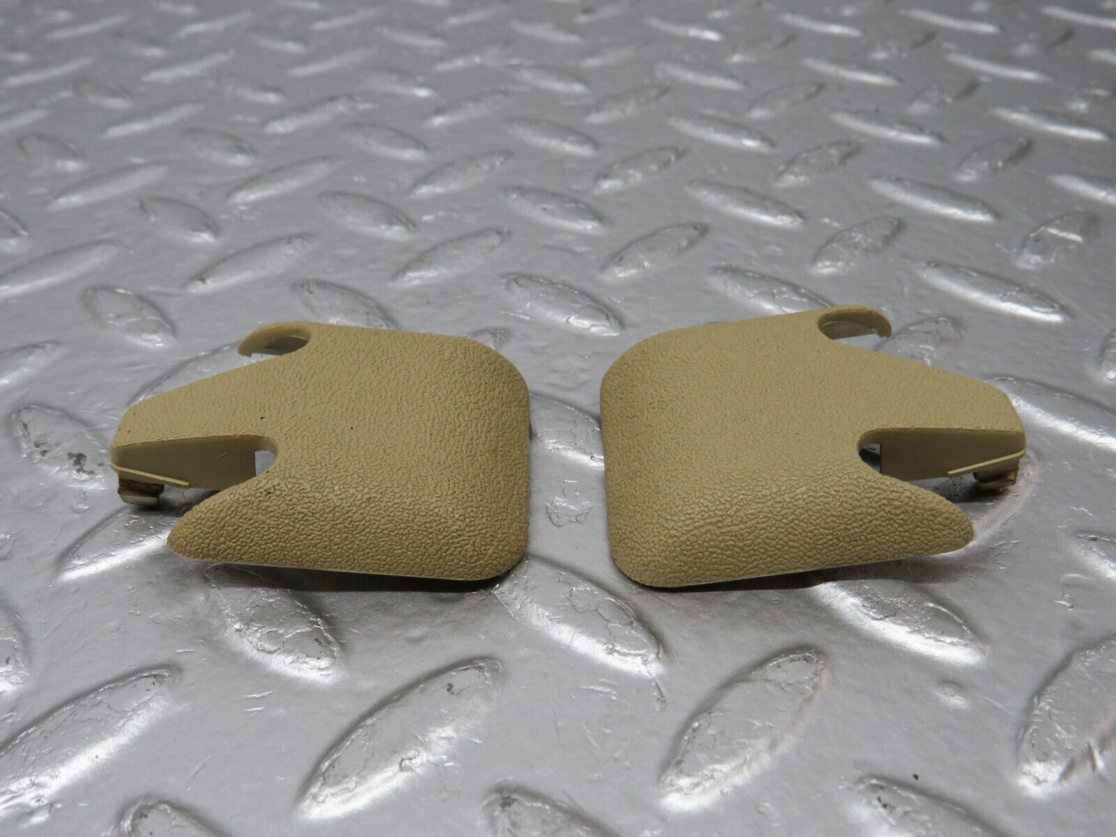 34106 Mercedes-Benz W124 260E Front Seat Rail Trim Cover 1246842218 1246842118