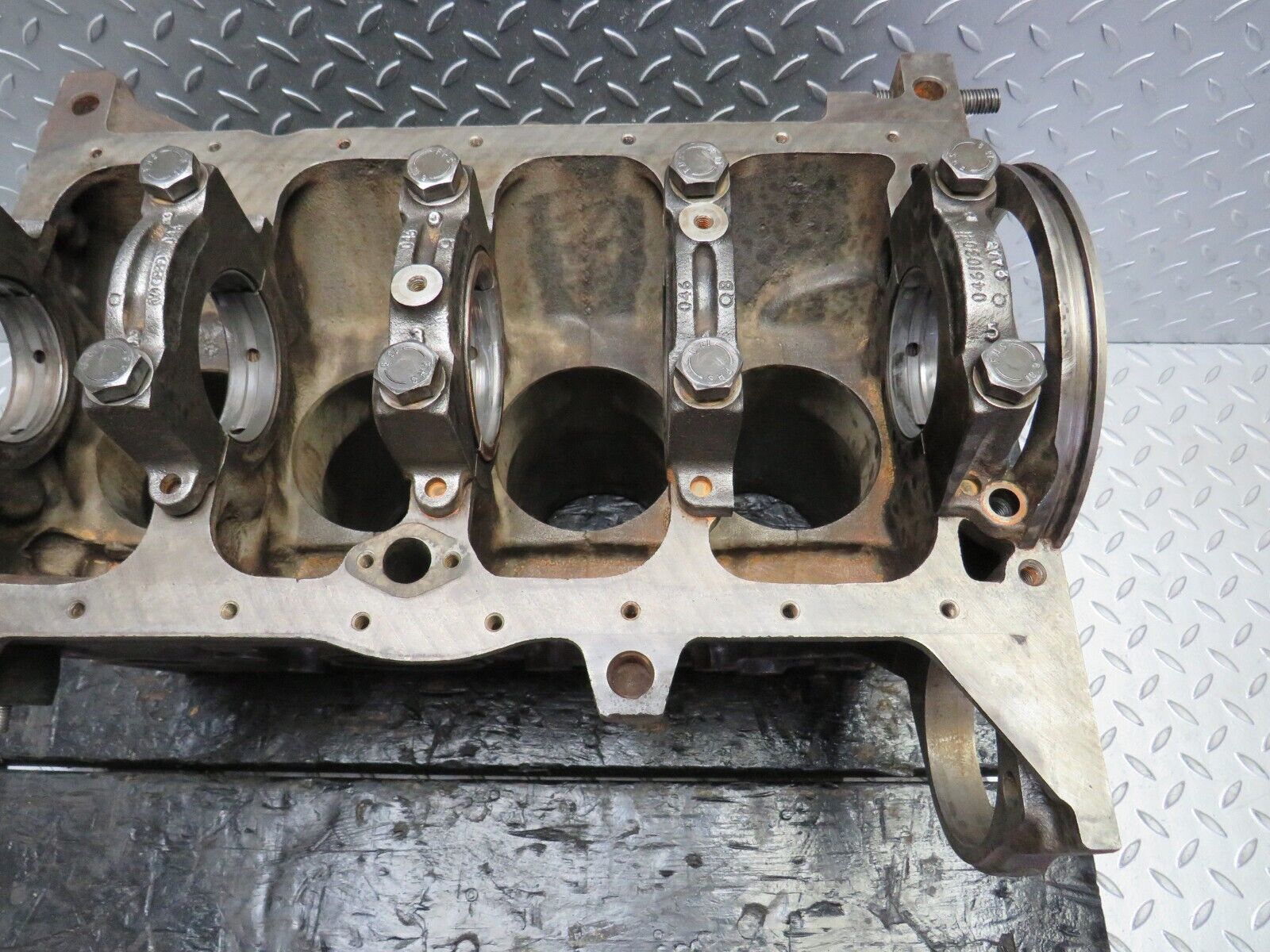 30192 Porsche 924 Engine Block 046103021