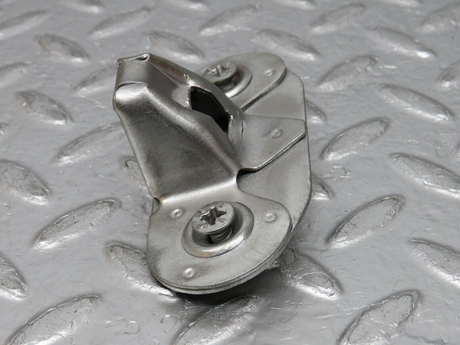 32259 Mercedes-Benz C107 350SLC Coupe Coupe Trunk Lock Latch