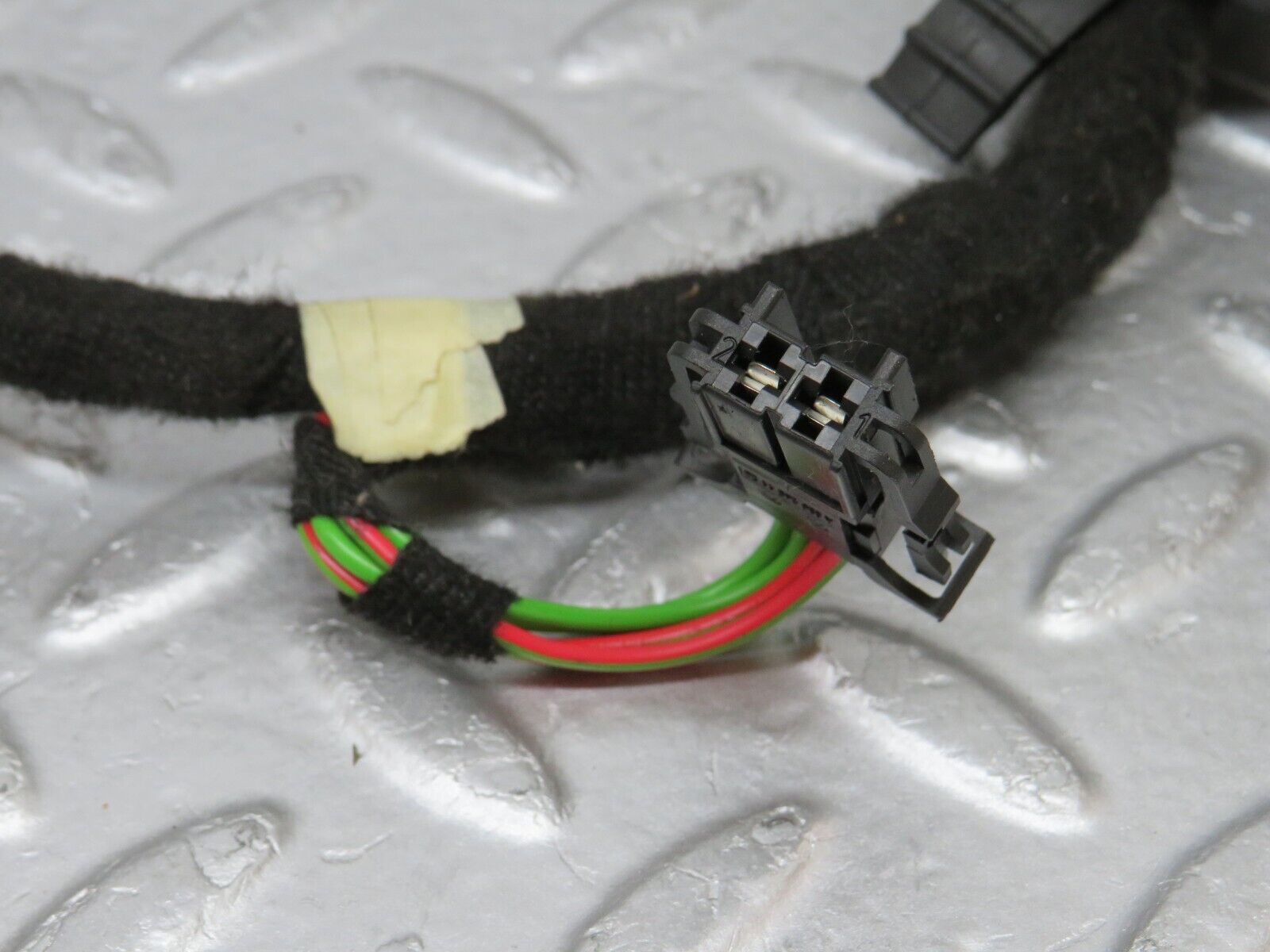 35246 Mercedes-Benz W221 Rear Right Door Wire Harness 2215408908