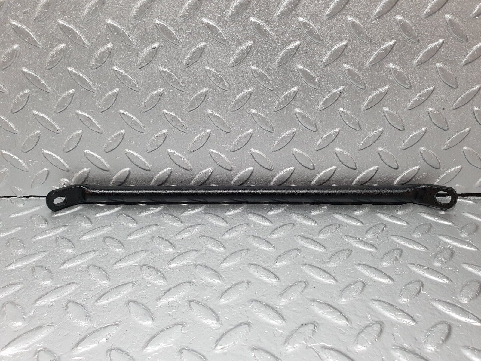 40835 Mercedes-Benz W123 300D Power Steering Pump Holder Bracket