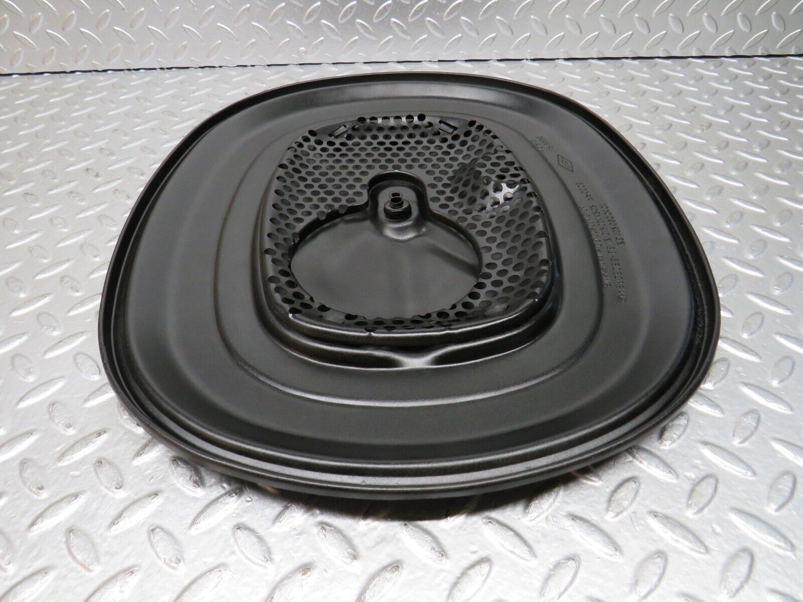 29624 Mercedes-Benz W123 230E Air Filter Box Housing Lid 0120944202