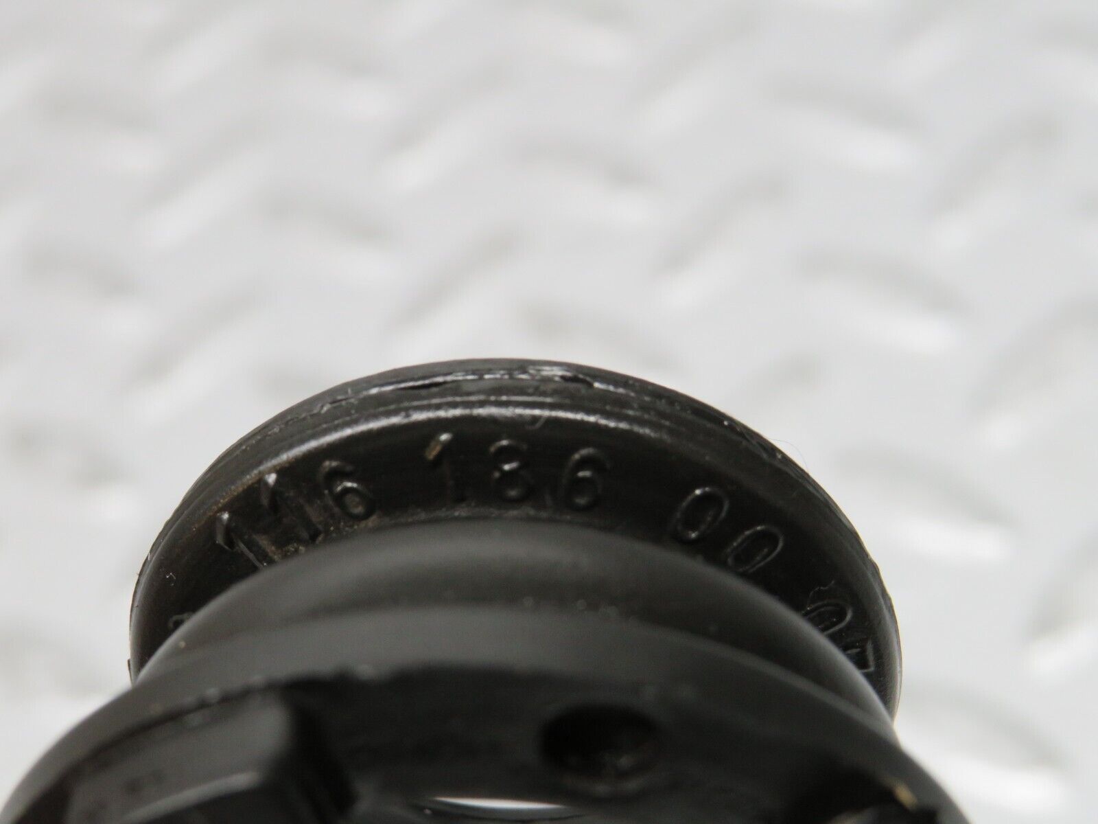 0283 Mercedes-Benz W116 350SE Oil Pump Suction Pipe 1161860007