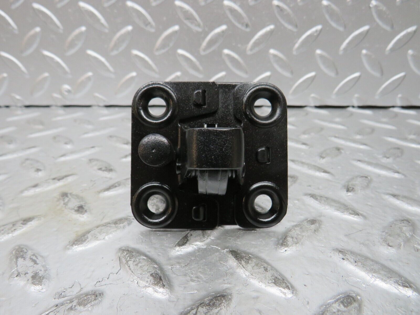 27446 Mercedes-Benz W123 280E Bonnet Lock Latch