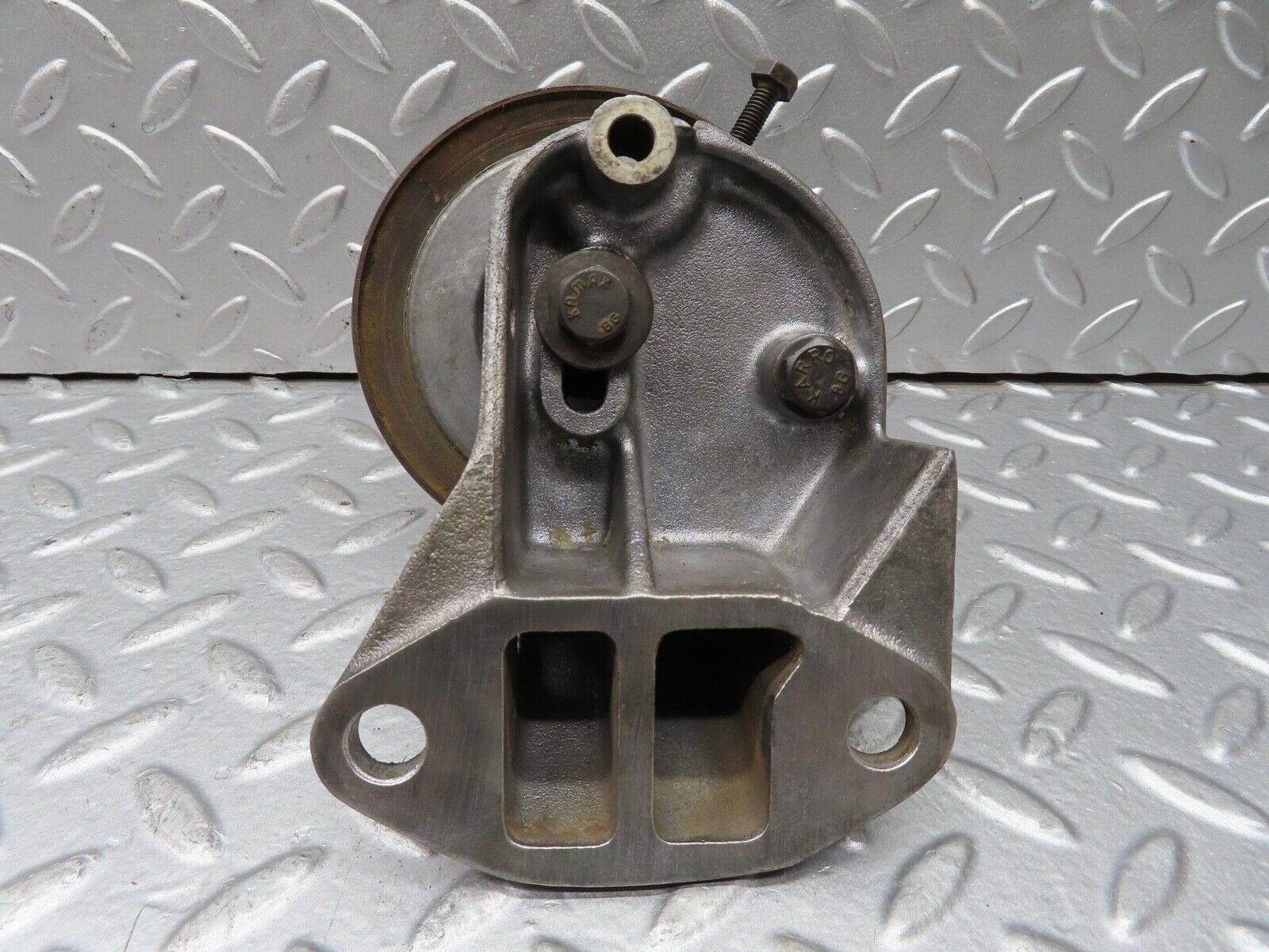18560 Mercedes-Benz W136 170V Engine Cooling Fan Pulley 1812000705