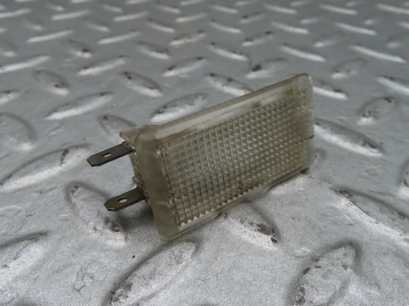 14727 Mercedes-Benz W201 190E Glove Box Light 1268201301