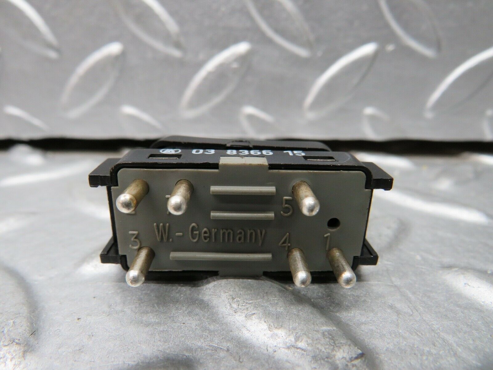 21883 Mercedes-Benz S124 Wagon Tailgate Window Washer Switch 1248210051