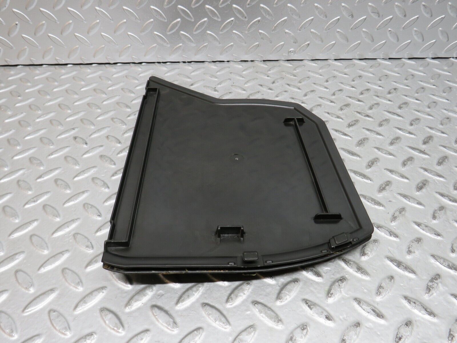 29055 Mercedes-Benz C124 320CE Rear Left Cover For Window Regulator 1246921522