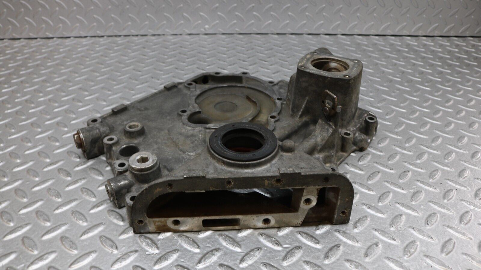 37173 Mercedes-Benz C126 420SEC Coupe Timing Chain Cover 1160152501