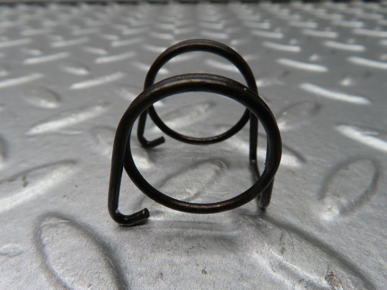 18313 Mercedes-Benz W111 220SE Coupe Rocker Arm Retaining Spring