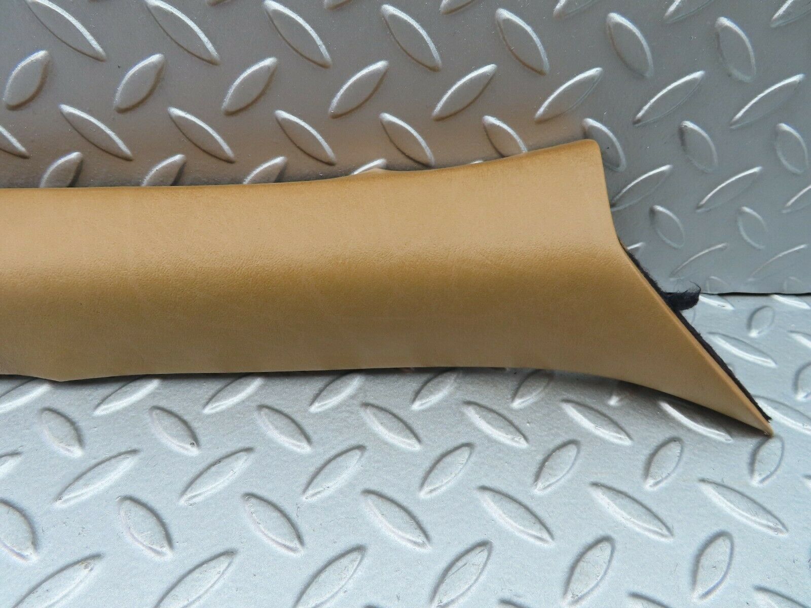 6137 Mercedes-Benz W126 380SE A Pillar Cover Right Side