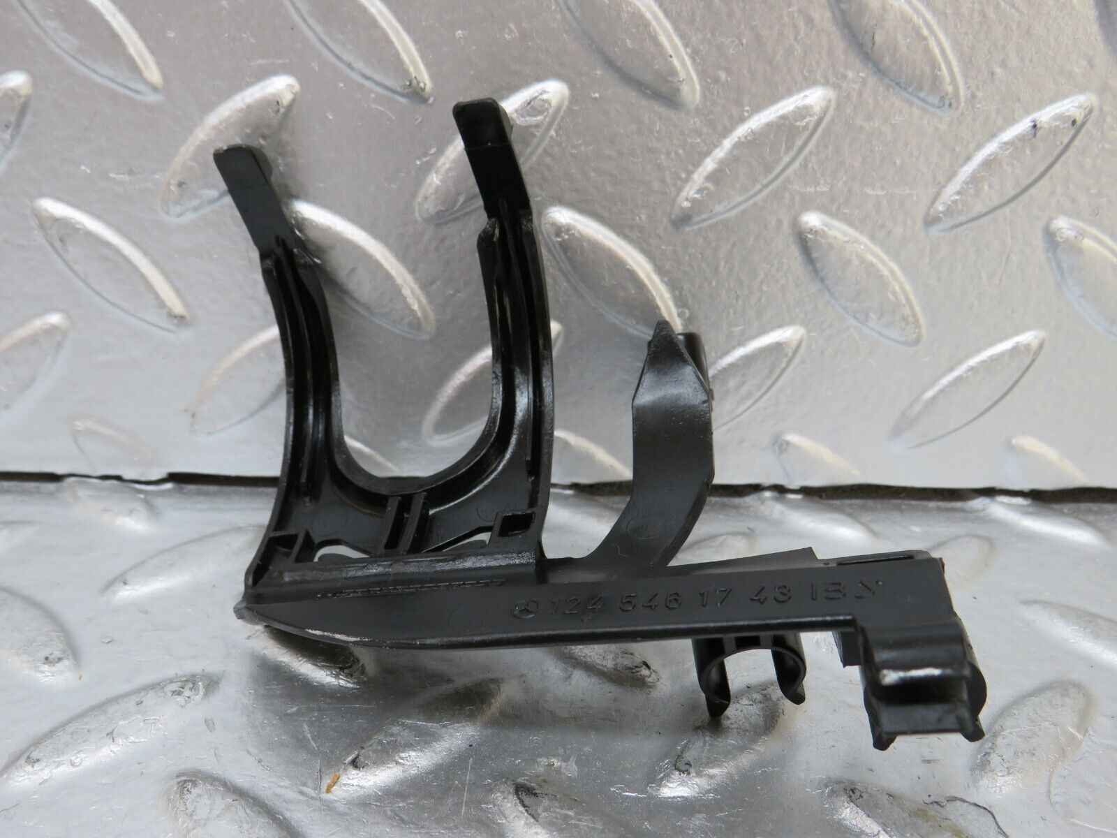 25838 Mercedes-Benz W124 280E Brake Cable Wire Bracket 1245461743