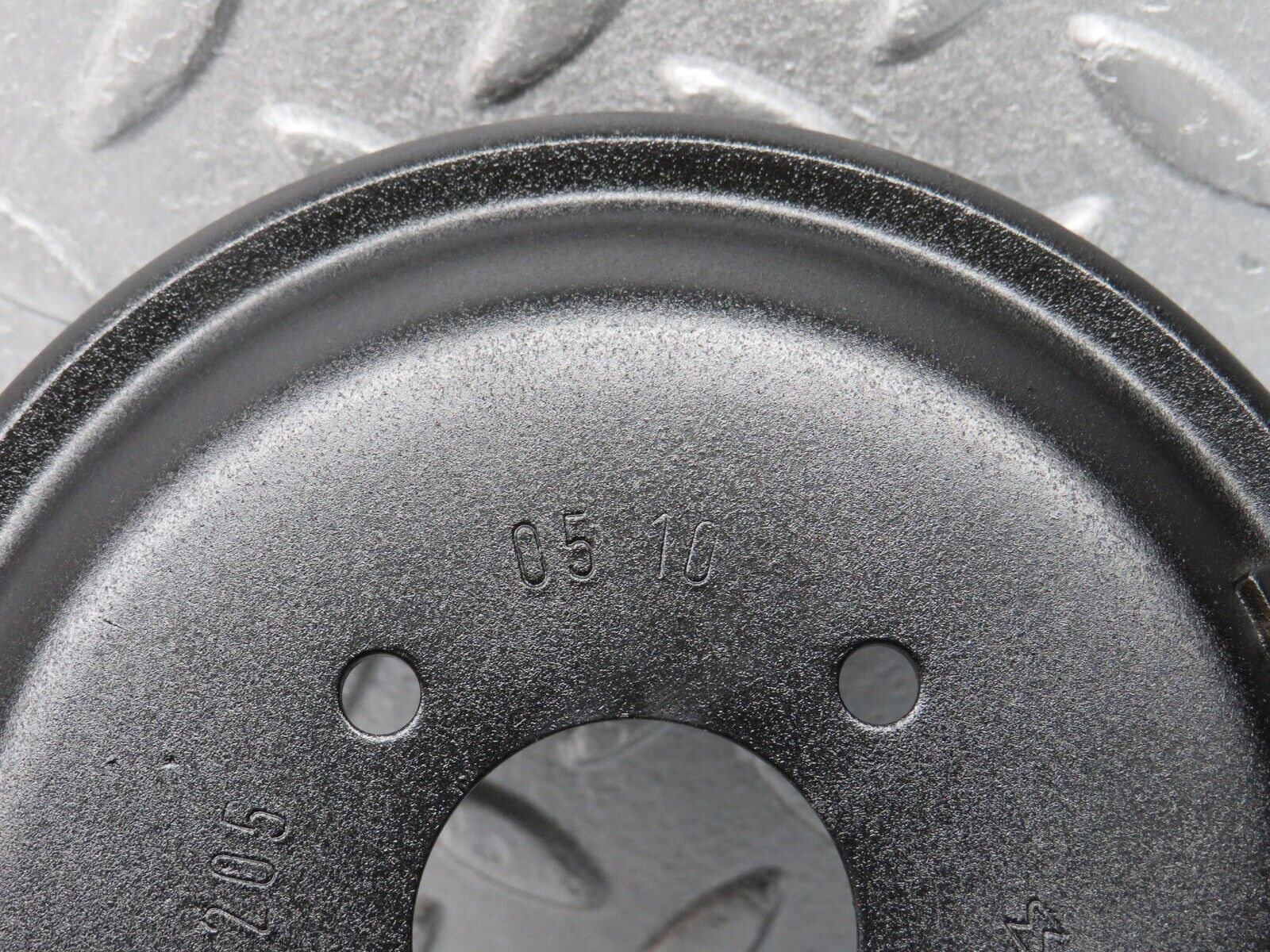 38545 Mercedes-Benz R129 280SL Coupe Engine Belt Pulley 1032050510