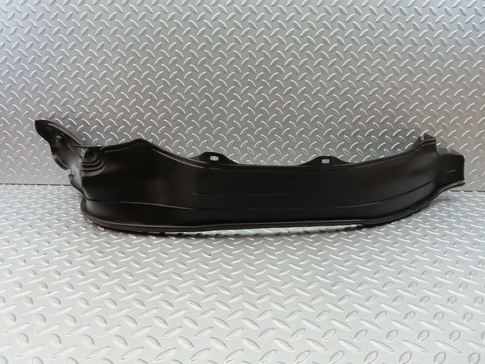 5862 Mercedes-Benz W123 200 Front Right Plastic Inner Fender Wing 1238840635