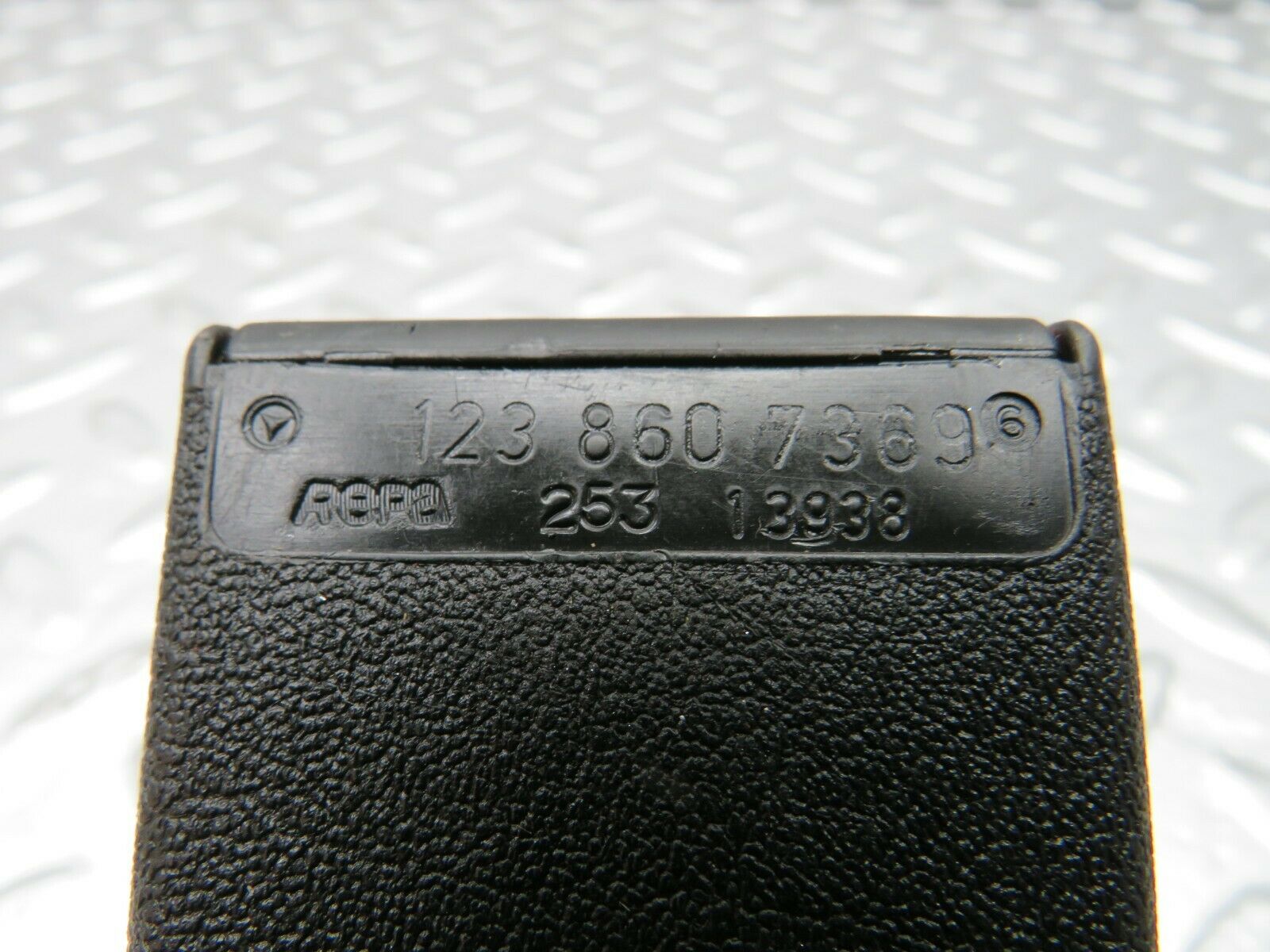 24060 Mercedes-Benz W123 280E Seat Belt Buckle Rear 1238607369