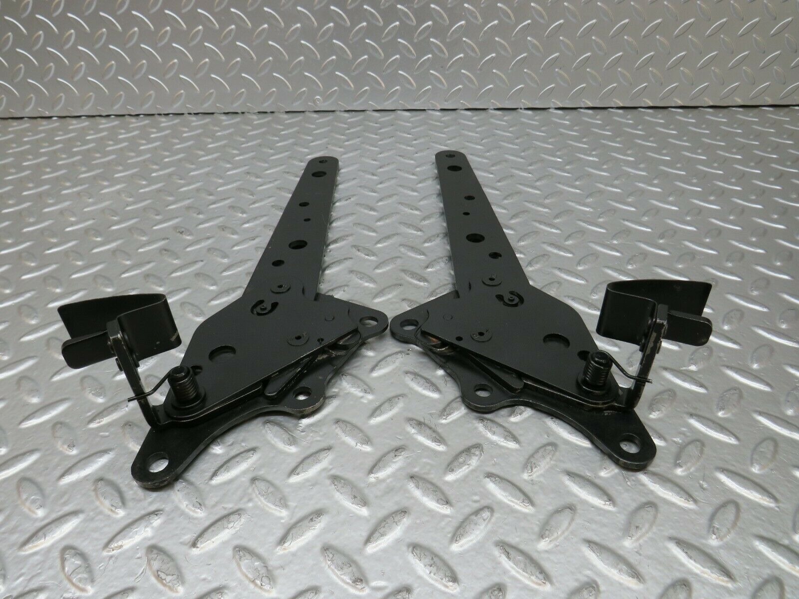 24314 Mercedes-Benz S124 220TE Wagon Rear Seat Hinge Pair