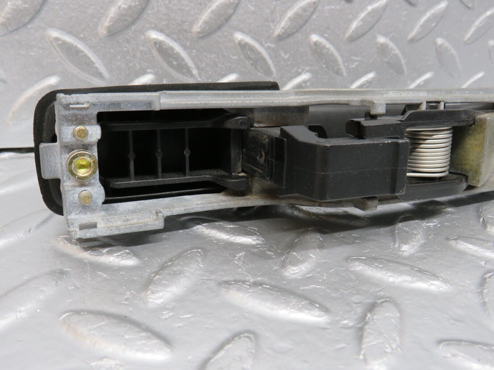 39769 Mercedes-Benz R129 320SL Coupe Left Door Exterior Handle