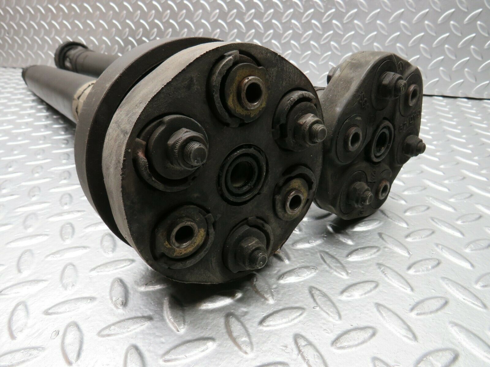 22537 Mercedes-Benz C124 E220 Coupe Cardan Shaft Prop Shaft