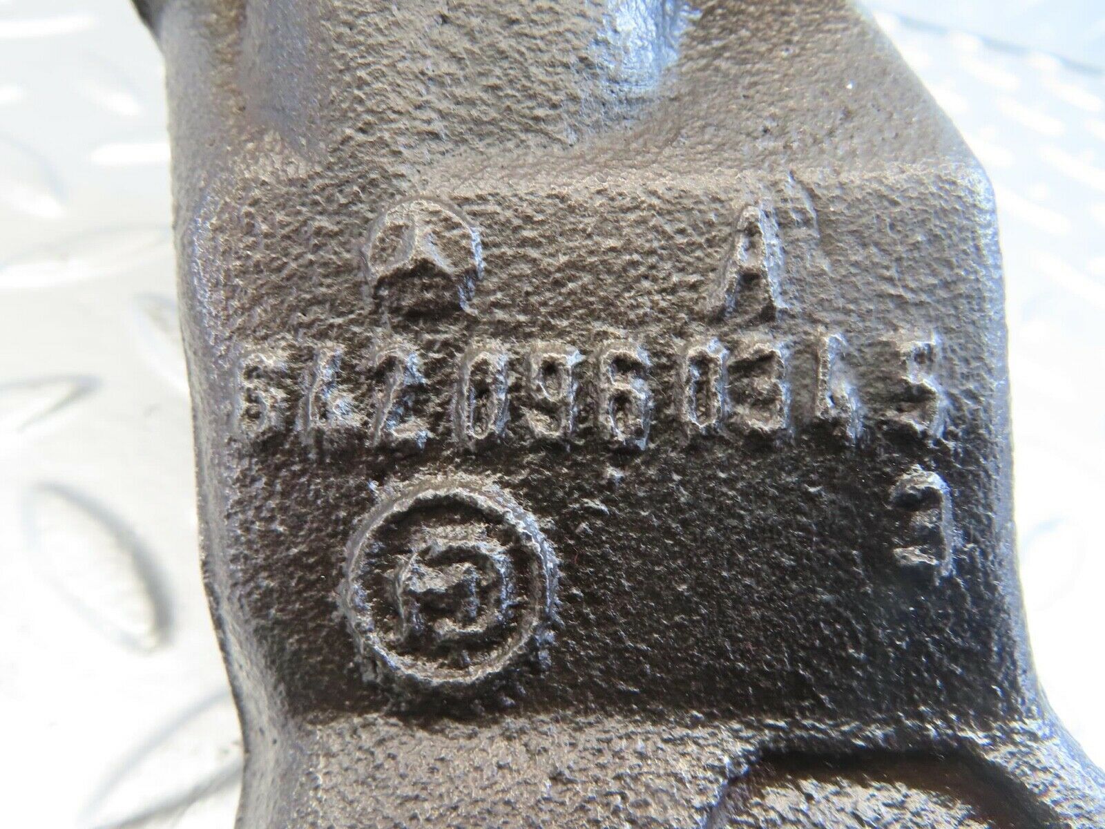 11252 Mercedes-Benz W221 S320 Turbo Bracket 6420960345