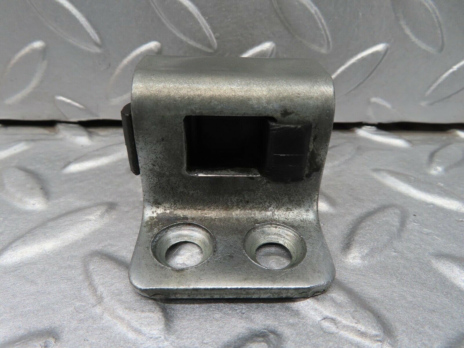 15941 Mercedes-Benz W123 280E Door Lock Latch Right Side