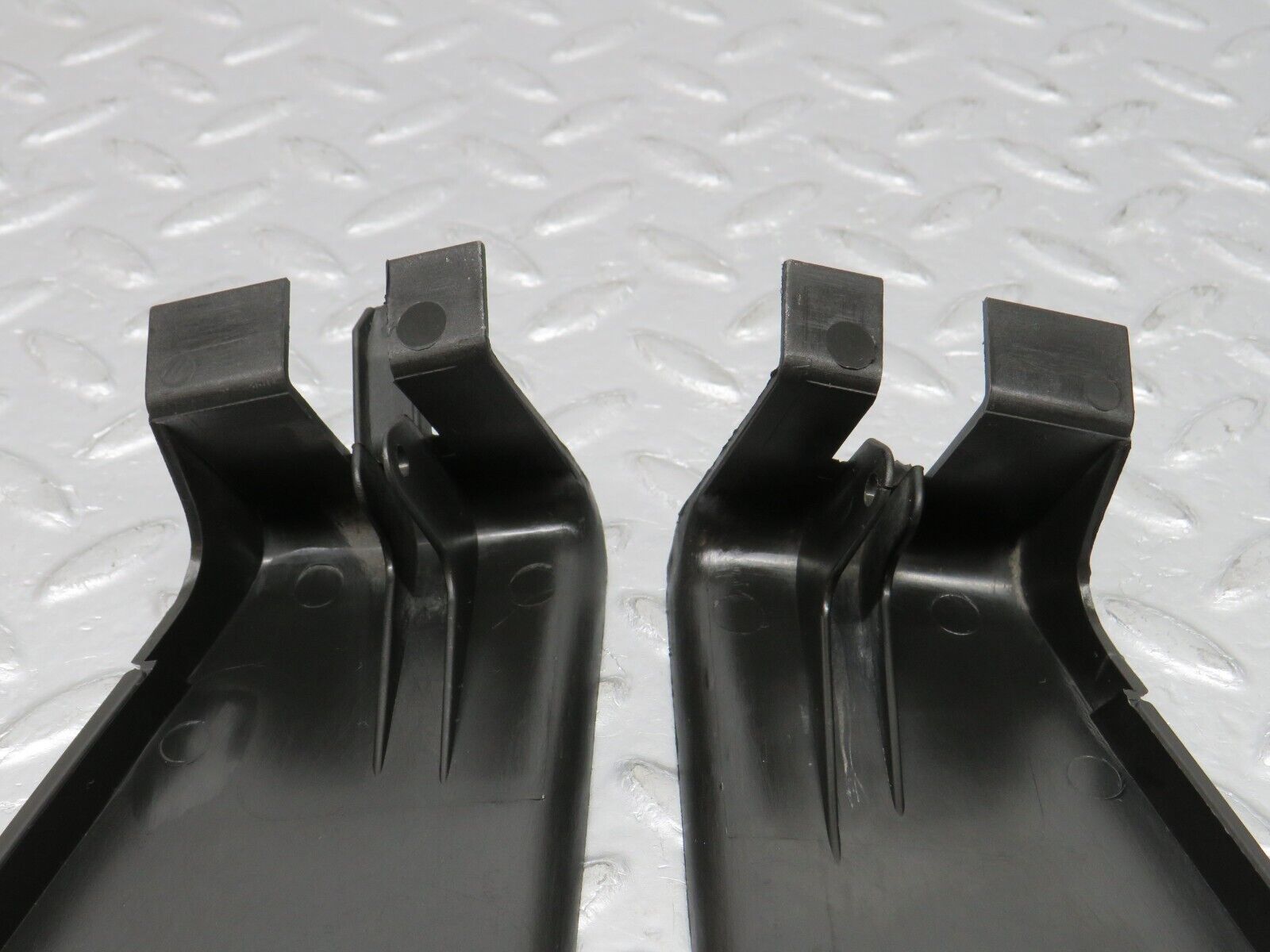 38299 Mercedes-Benz R129 280SL Coupe Radiator Fan Shroud Cover 2x 1295051388 1295051288