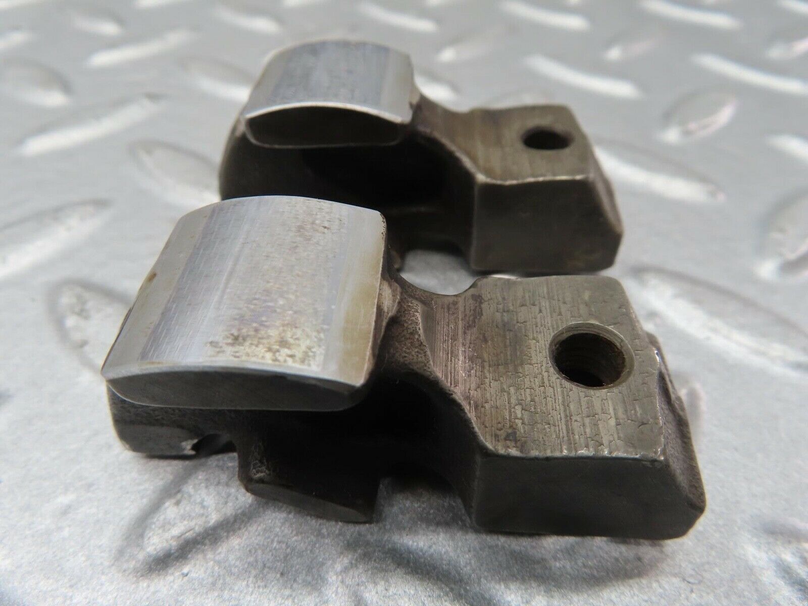 16748 Mercedes-Benz C107 380SLC Valve Rocker Arm