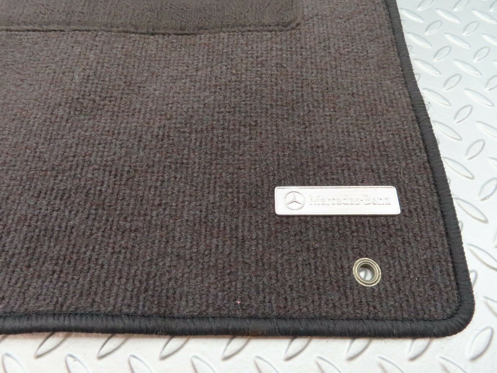 6655 Mercedes-Benz S124 E220 Wagon Front Right Driver Side Floor Carpet