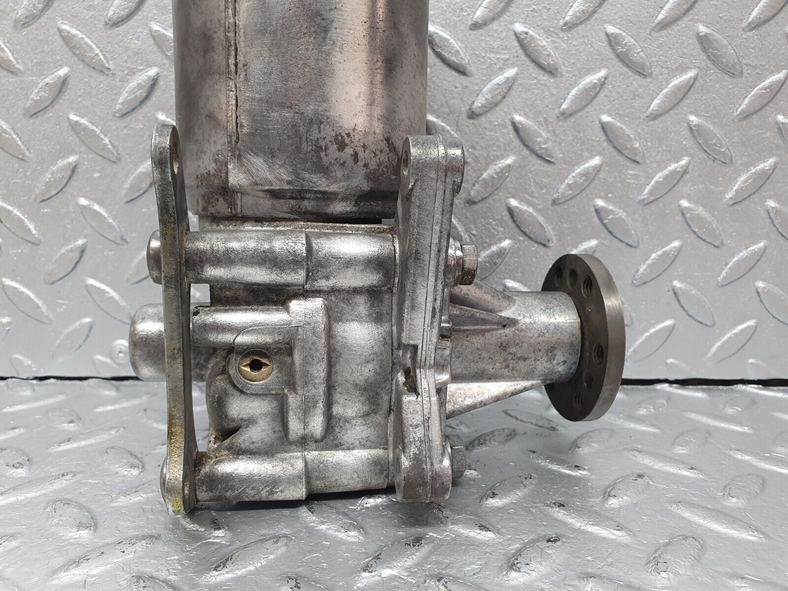 41444 Mercedes-Benz W124 200E Power Steering Pump 1244602380