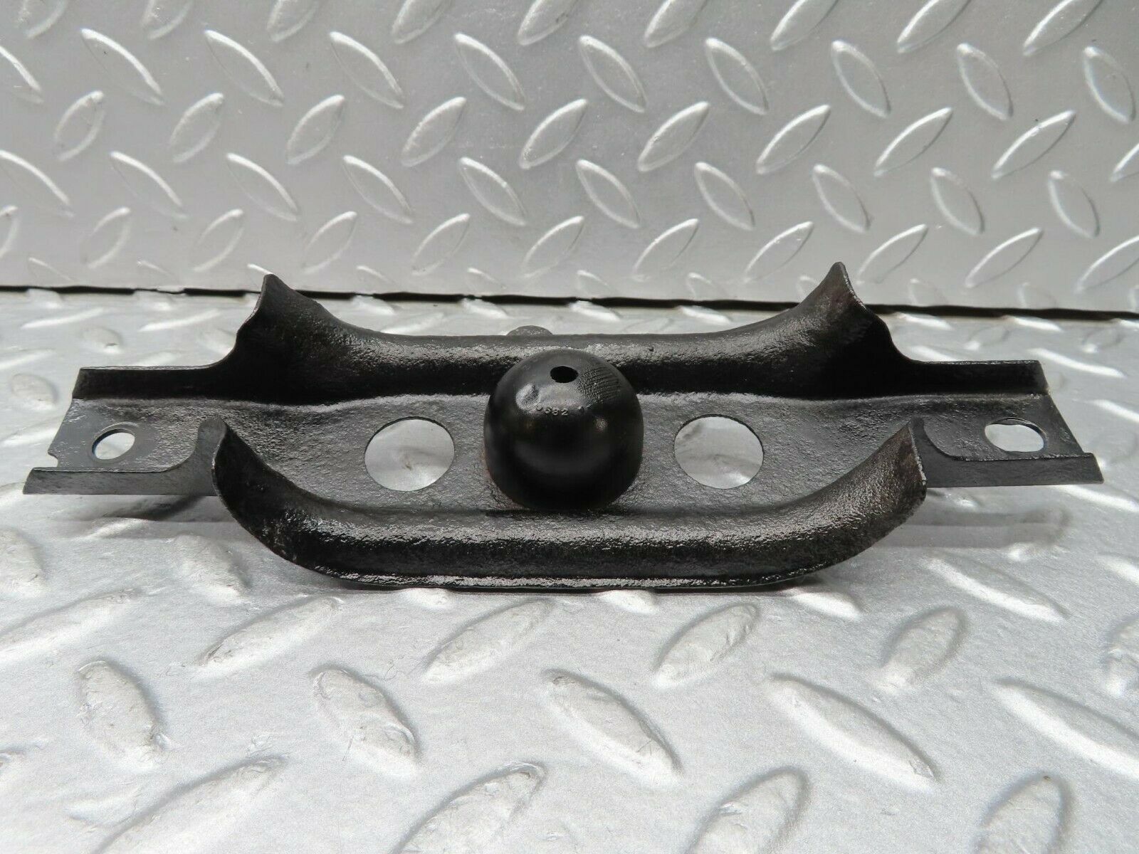 16662 Mercedes-Benz C107 380SLC Cardan Shaft Prop Shaft Bracket