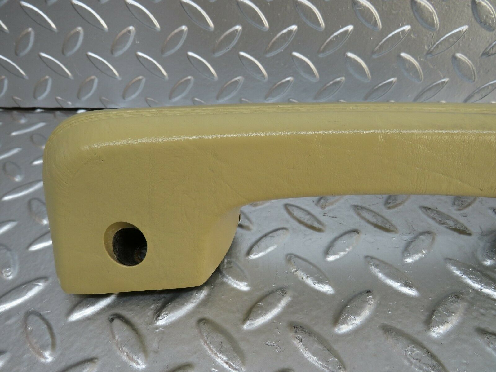 23933 Mercedes-Benz W123 280E Left Interior Door Handle Beige 1239701701