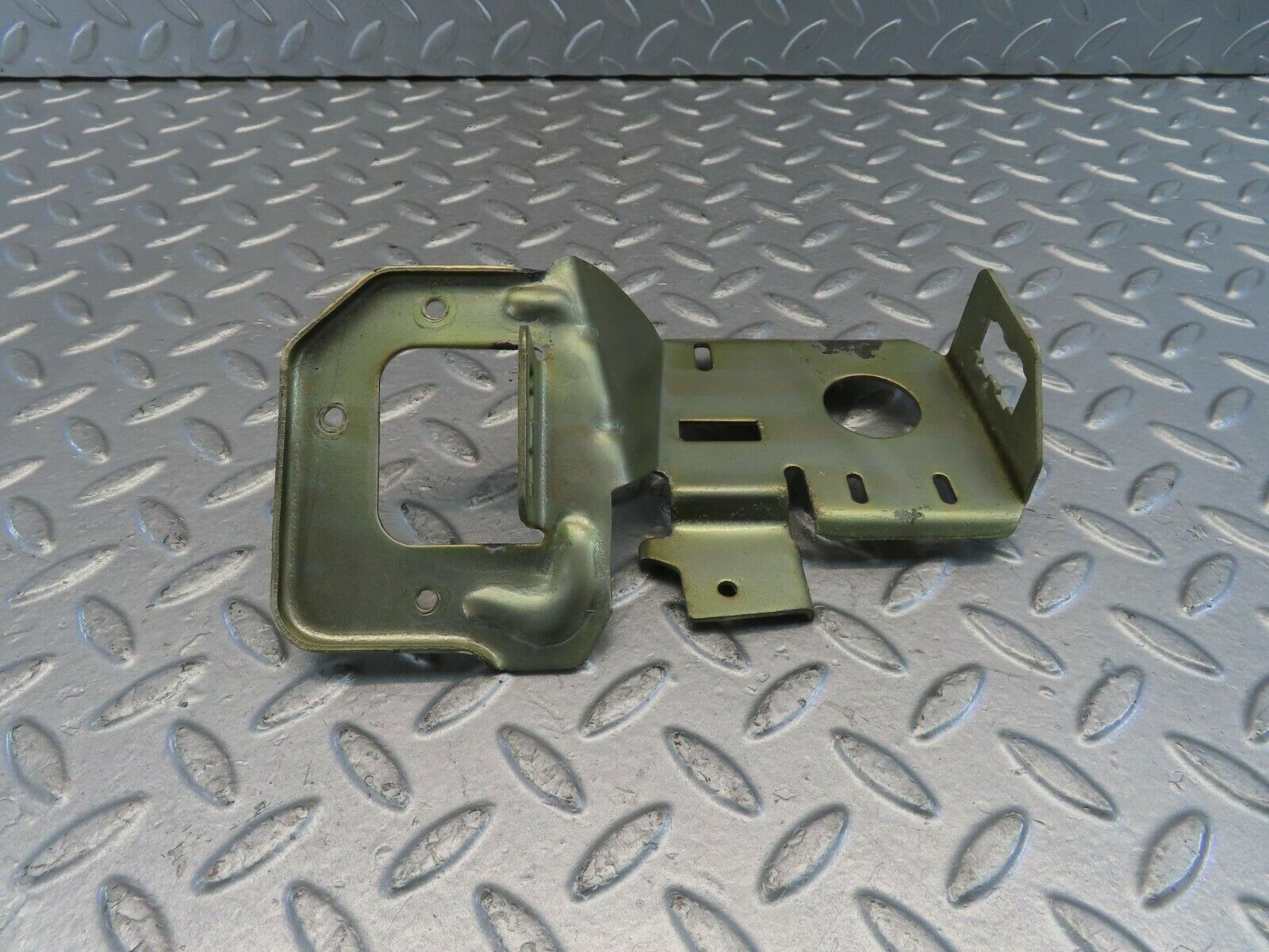 10889 Mercedes-Benz W123 230E Relay Junction Box Mounting Bracket Under Dash