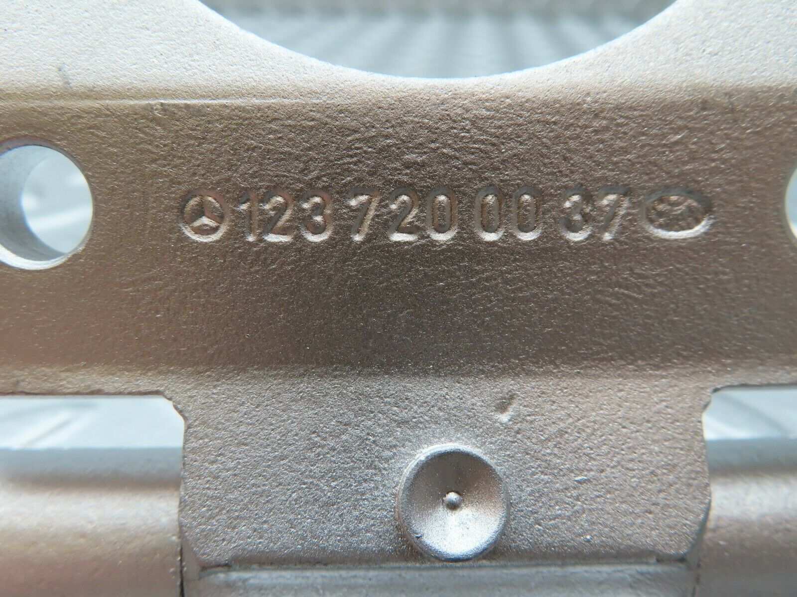 4497 Mercedes-Benz W123 230E Door Hinge 1237200037