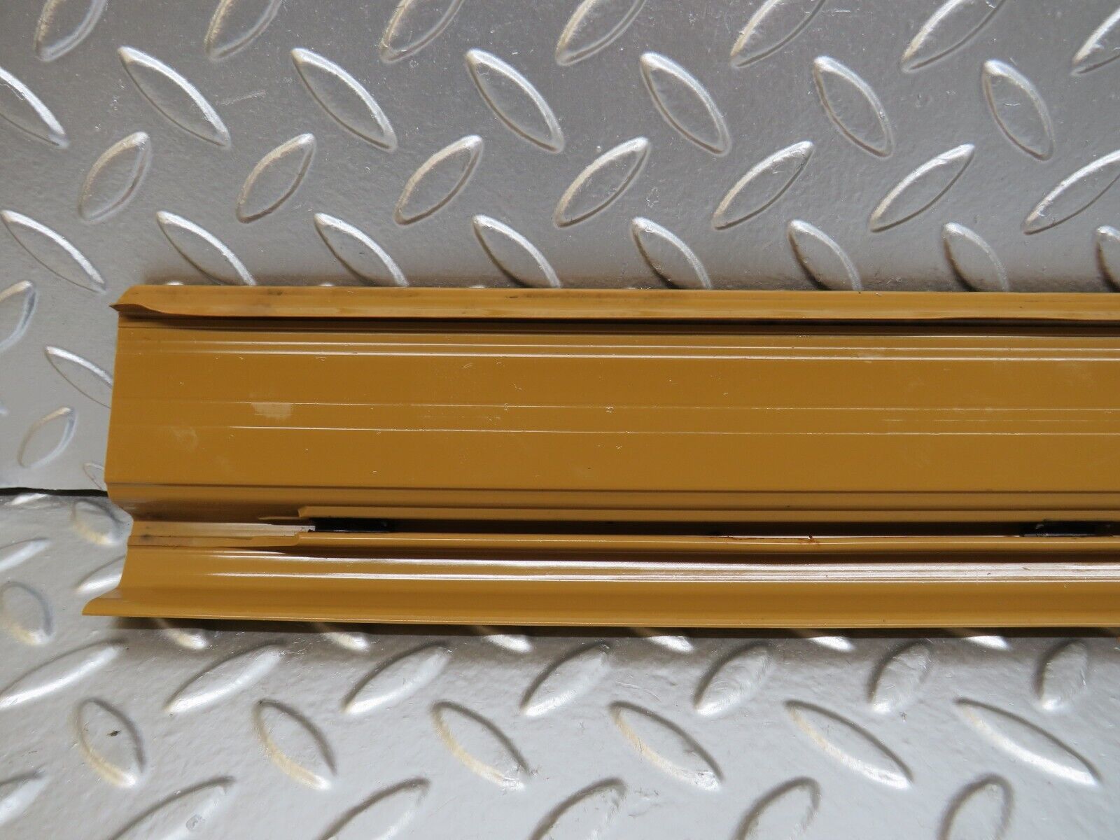 25432 Mercedes-Benz W123 200 Rear Left Door Sill